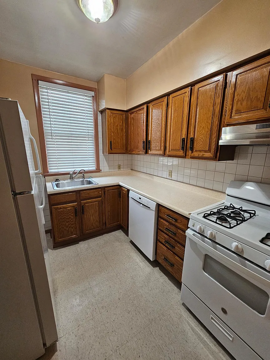 33 Haberman Ave photo 1