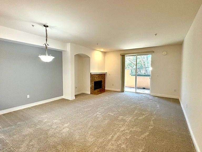 1310 Creekside Dr — Photo 14