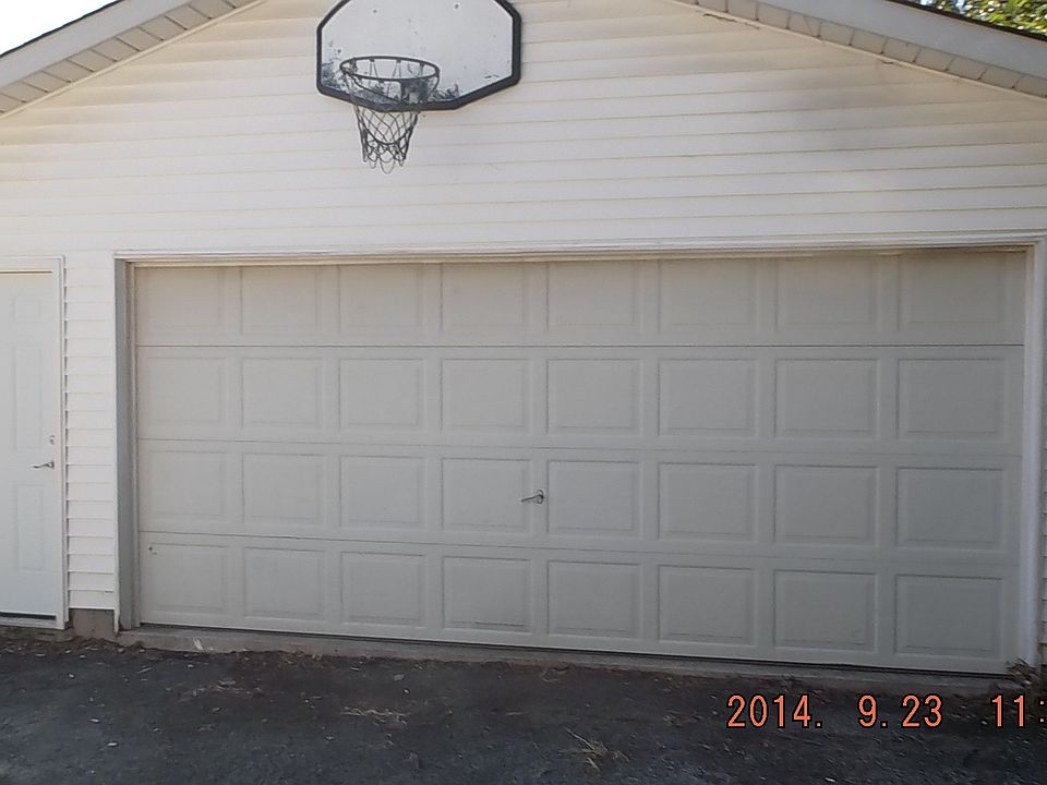DETACHED GARAGE