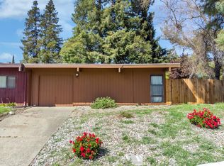 2 Paddle Ct, Sacramento, CA 95833