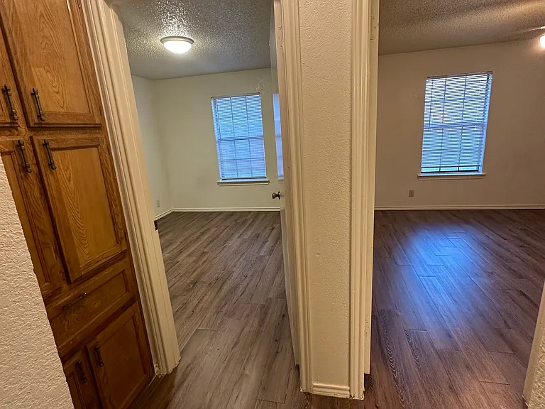 924 W Chestnut St #6 — Photo 7