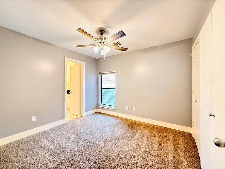 9813 Cynthia Ann Ct — Photo 23