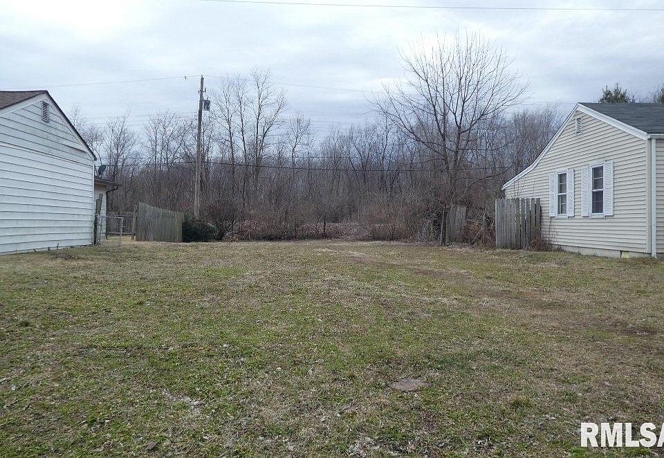 2nd image of 2637 Burton Dr