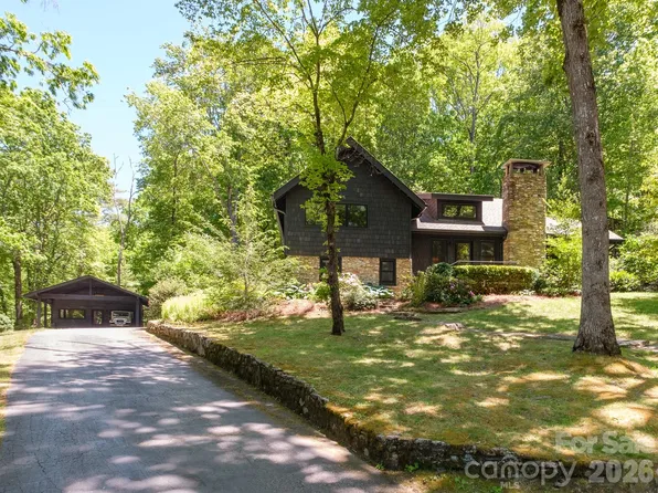 212 SE Shore Dr, Lake Toxaway, NC 28747