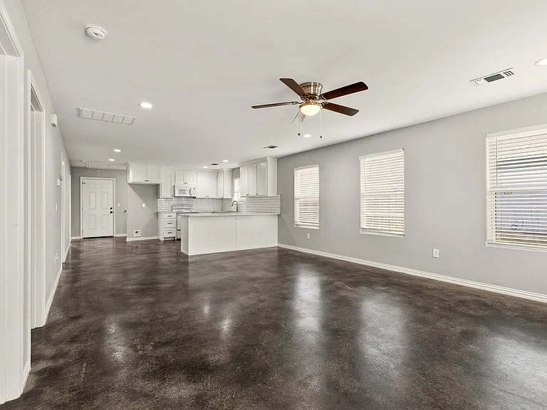 933 Rice St — Photo 14