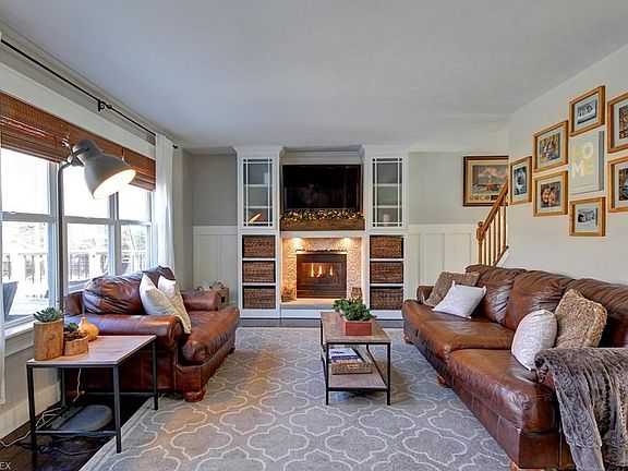 5th image of 746 Tory Ln