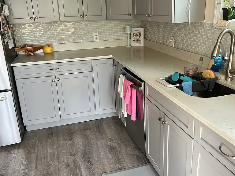 11 Watson St #WHOLE HOUSE — Photo 19