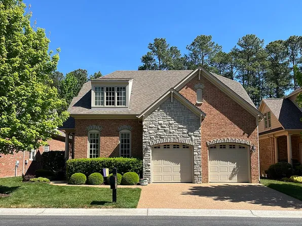 4916 Grey Oaks Villas Dr, Glen Allen, VA 23059