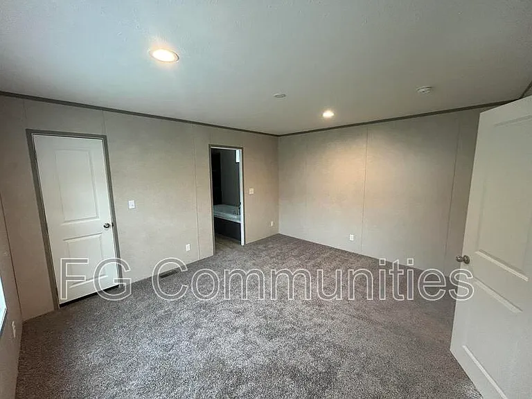 129 Sides Meadow Dr #4 — Photo 19