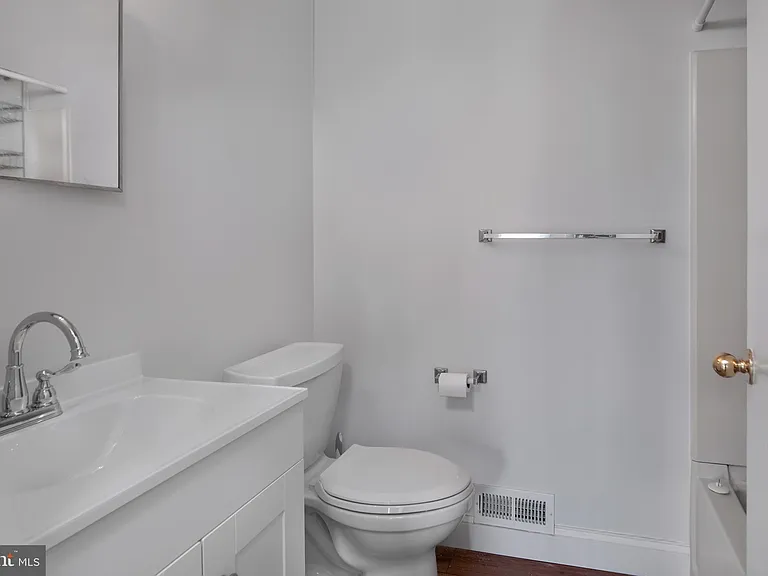 191 Jonathan Dayton Ct — Photo 17