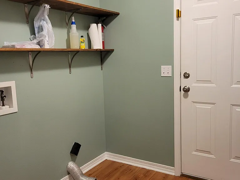 Laundry Room (washer dryer hook ups - electric)