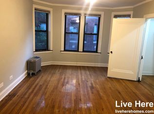 3152 W Belle Plaine Ave APT 1S, Chicago, IL 60618