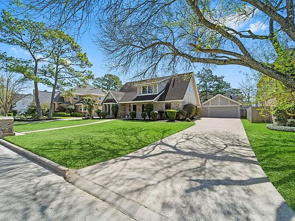 4th image of 2714 Blue Glen Ln