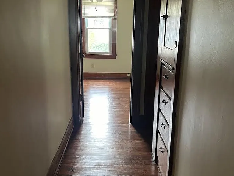453 E Kline St — Photo 9