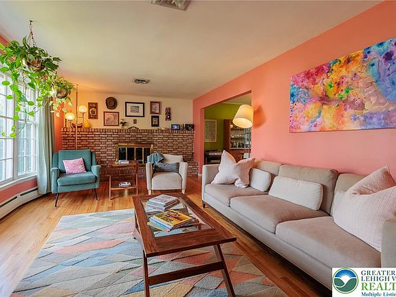 5th image of 924 Liberty St