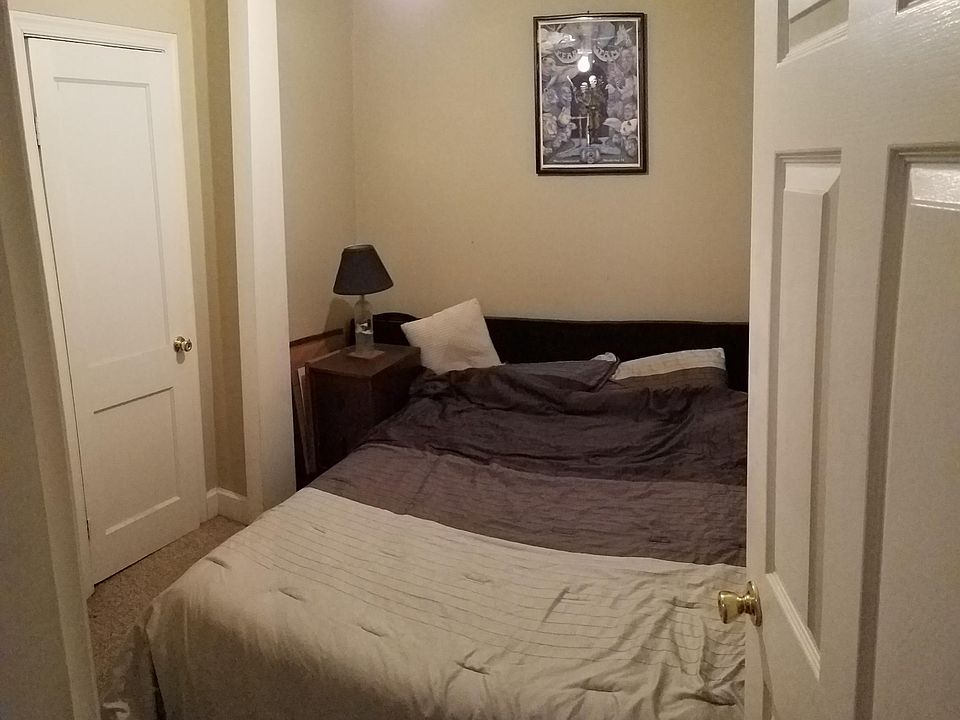 2nd image of 17 S Walnut St APT A