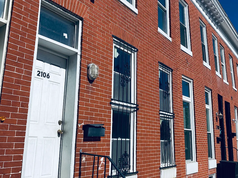 2106 E Fayette St