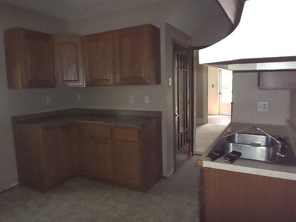 2nd image of 722 Hedin Ave