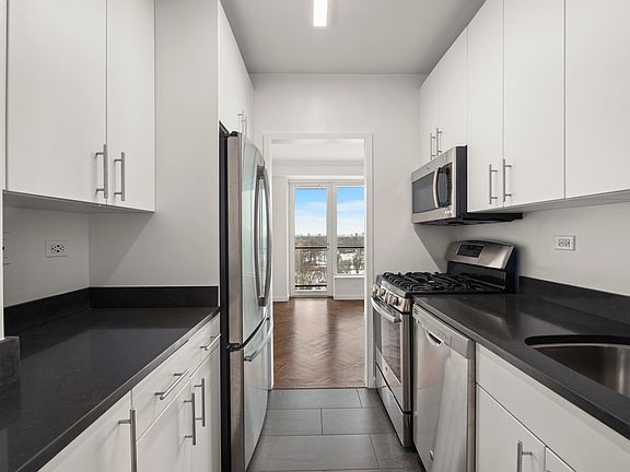 3rd image of 210 Central Park S APT 19B