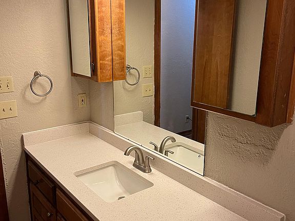 hall bathroom quartz countertop