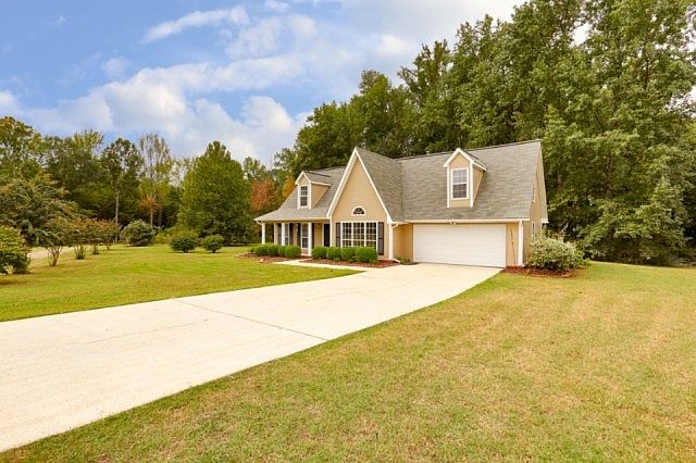 1st image of 133 Brass Oak Dr
