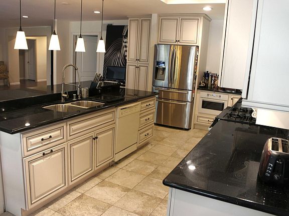 5th image of 12312 Escala Dr