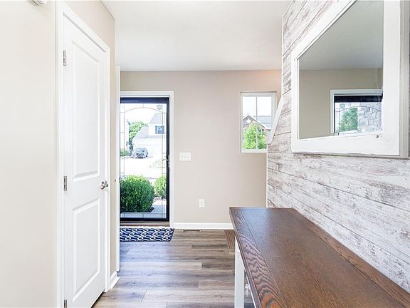 5th image of 1512 Crescent Dr