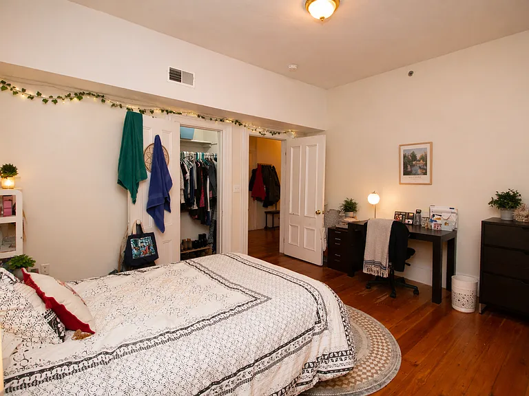 209 Washington St #4 — Photo 7