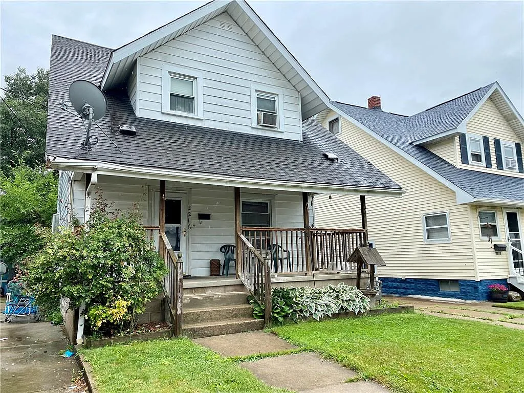2216 Jackson Pl photo 1