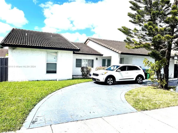 220 SW 134th Ave, Miami, FL 33184