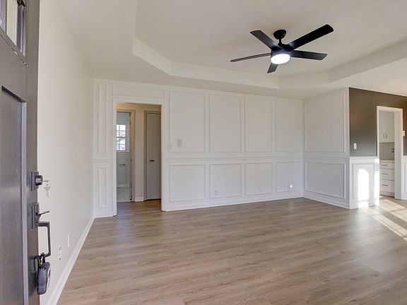 2nd image of 747 Shelton Cir
