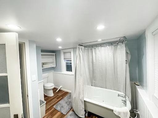 3rd image of 38 1/2 Lyon St #38-1/2