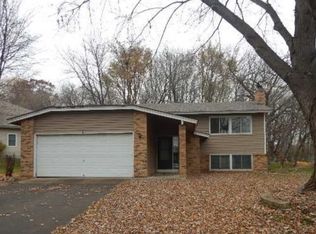 12570 Crowfoot Ct, Eden Prairie, MN 55344