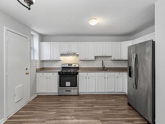 5th image of 749 Cator Ave