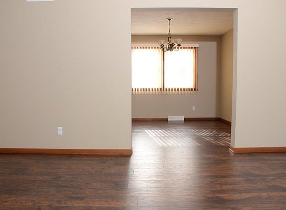 3rd image of 4721 Arvada Dr