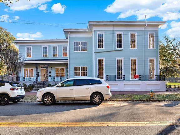 2nd image of 105 E Gwinnett St #2