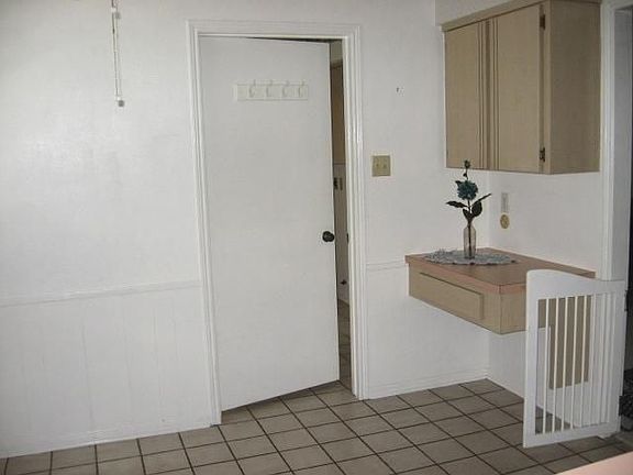 4th image of 3207 Cypress Point Dr