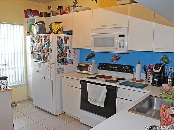 3rd image of 3120 SW 50th St #3120
