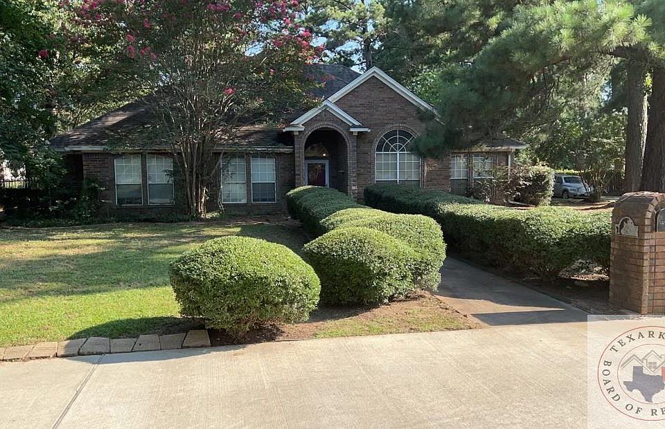 1st image of 14 Dana Ln