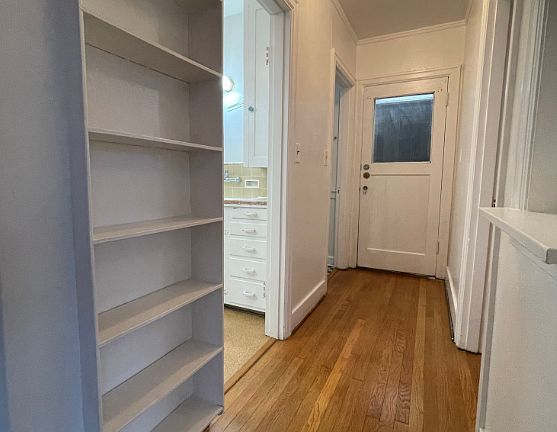 4th image of 3600 California Ave SW #3606