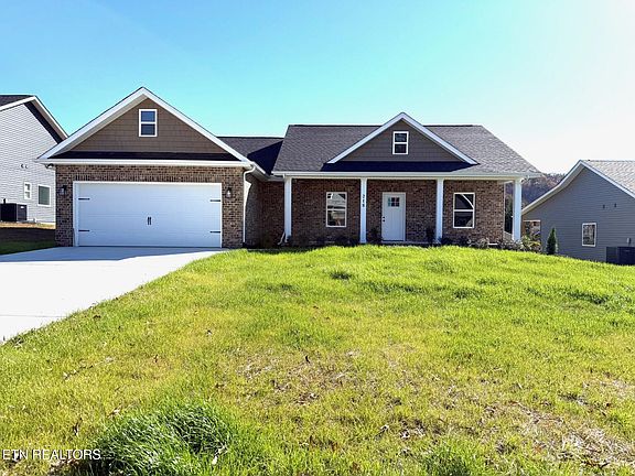 3rd image of 218 Mossy Rock Rd