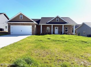 218 Mossy Rock Rd, Clinton, TN 37716