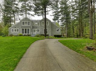 228 Acme Dr, Akron, OH 44319