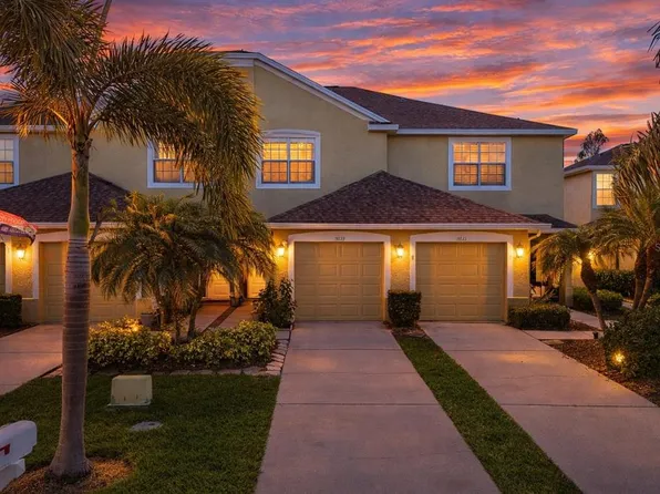 11133 Kapok Grand Cir, Madeira Beach, FL 33708