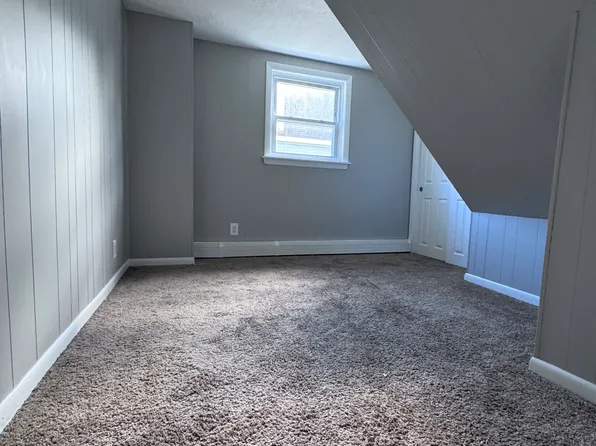 253 W Hancock St #1A, Manchester, NH 03102