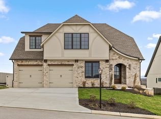 10946 London Tower Pl #64, Apison, TN 37302