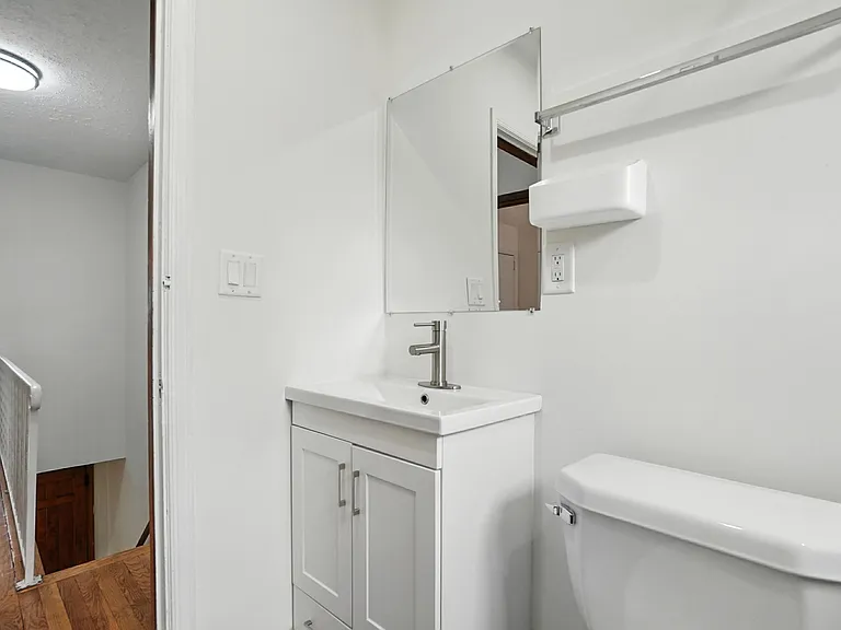 1660 Elmwood Ave — Photo 7