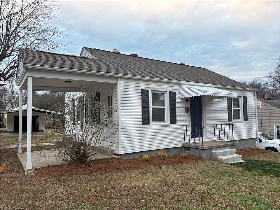 1st image of 2848 Trent St