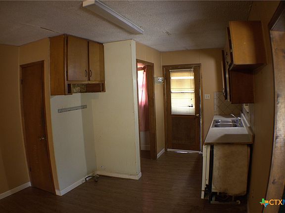 5th image of 206 Meadow Brk