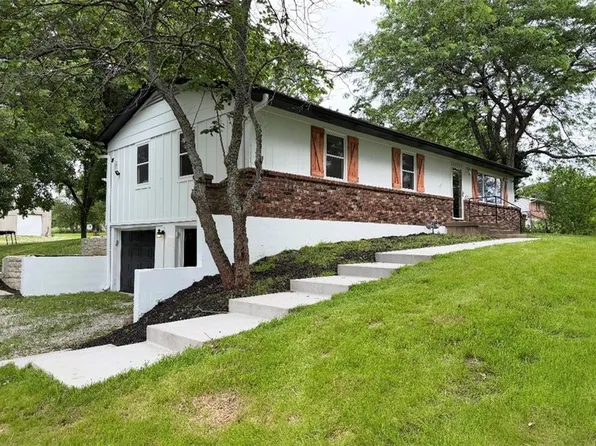 23718 S State Route 291, Harrisonville, MO 64701